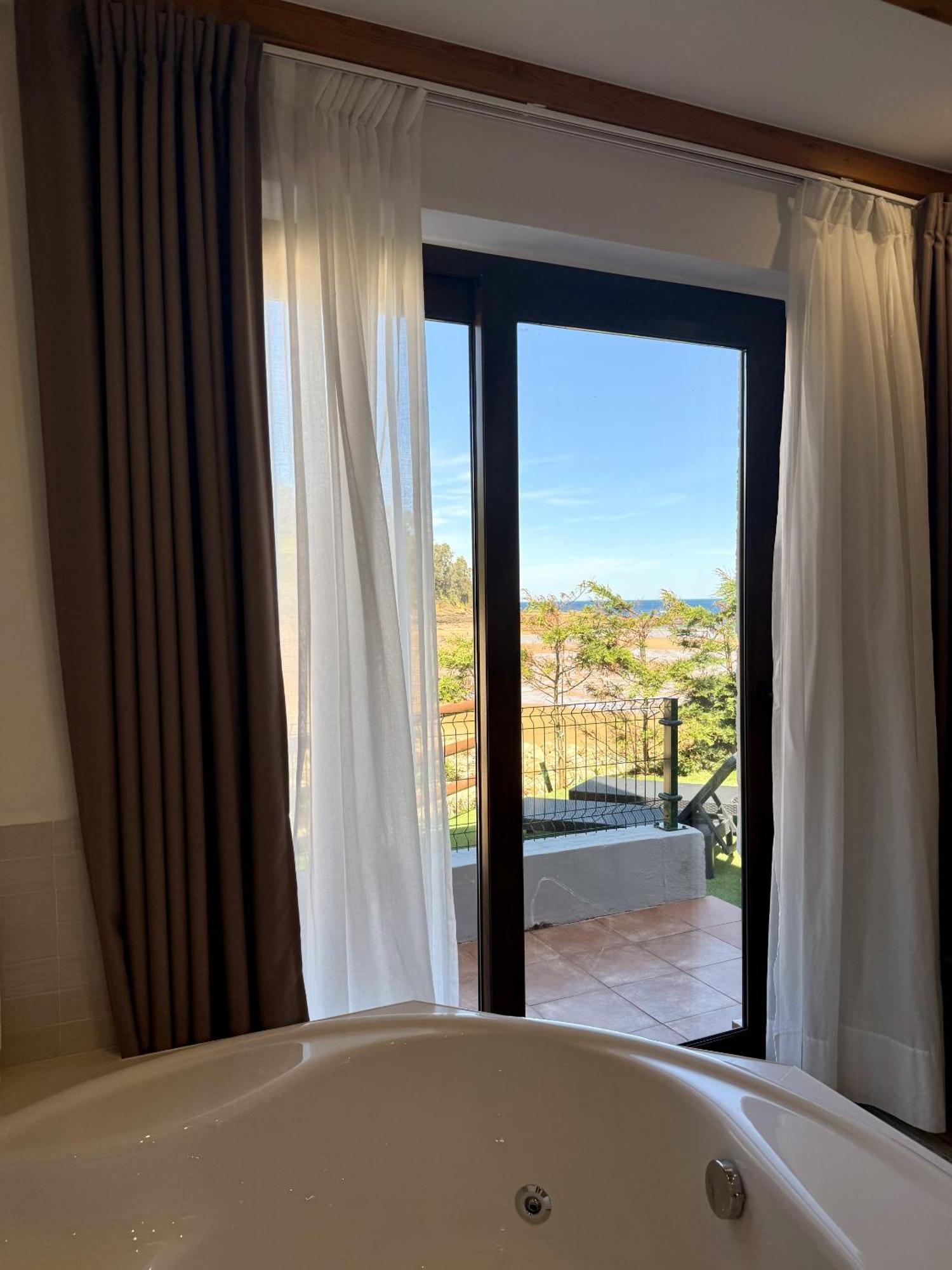 Hotel Sanmar Cóbreces Екстериор снимка